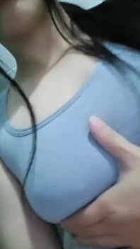 Yulieth Reveals Fierce Big Tits Temptation