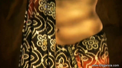 Eleganxia: Egzotyczna tancerka z orientalnej przeszłości