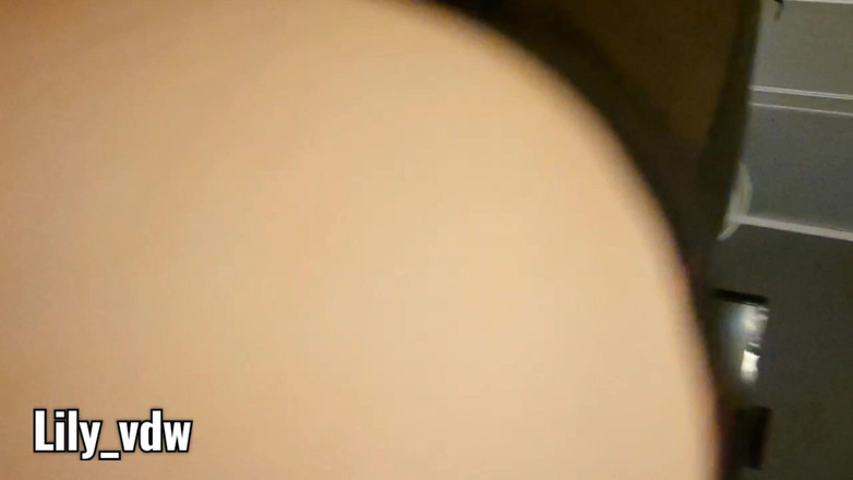 Titi77: Dubur sebenar yang mengambil banyak pantat