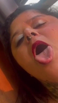 BBW Fumando Na Janela