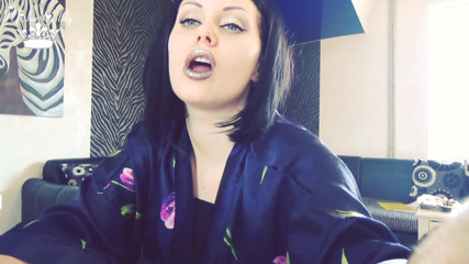 Goddess Misha Goldy: Tachinare cu buze argintii