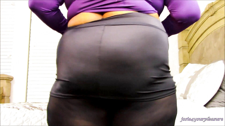 Josie4yourpleasure: विशालकाय सुन्दर औरत काली मिनीस्कर्ट और पेंटीहोज छेड़ना