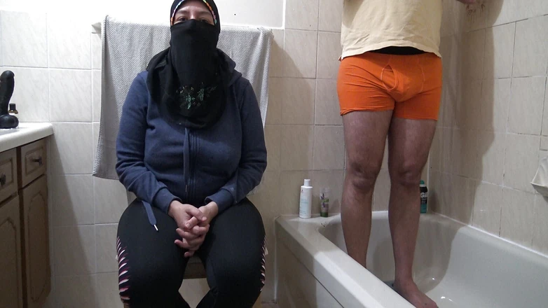 Souzan Halabi: La moglie egiziana del cornuto tradisce con grossi cazzi neri