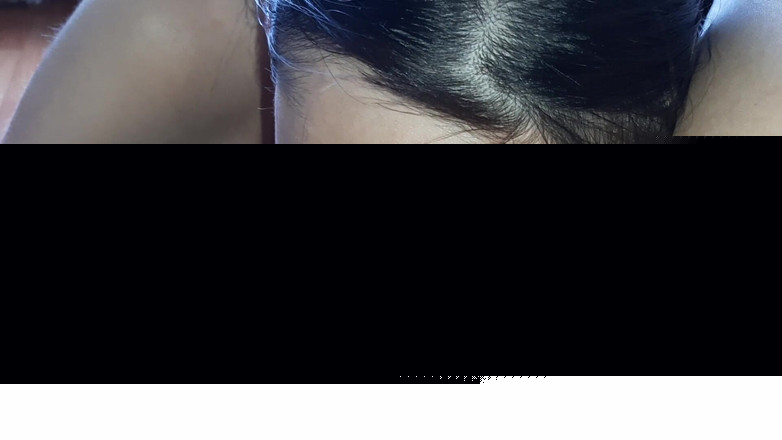 Lesbian-illusion: Ella rasga mis bragas para llegar a mi coño más...