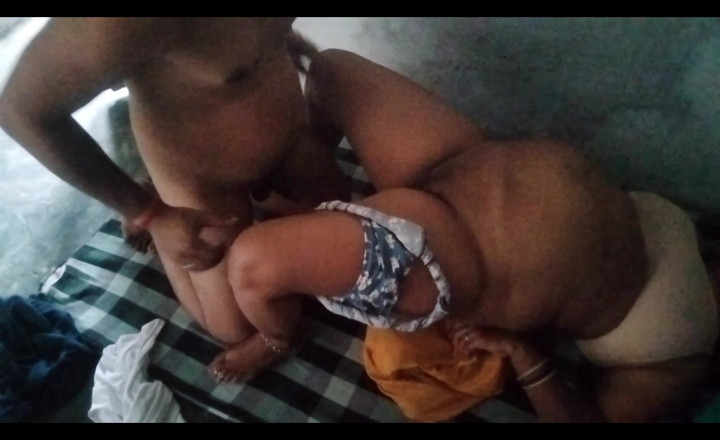 Yourgeeta8899: Ném chị kế của tôi xuống và đụ cô ấy hai lần...