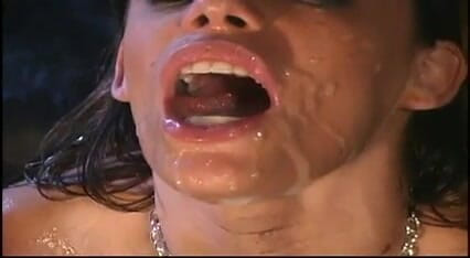 Perfect Porno: rasdaar chodne laayak mammi ki 3 landon dvara chudaee