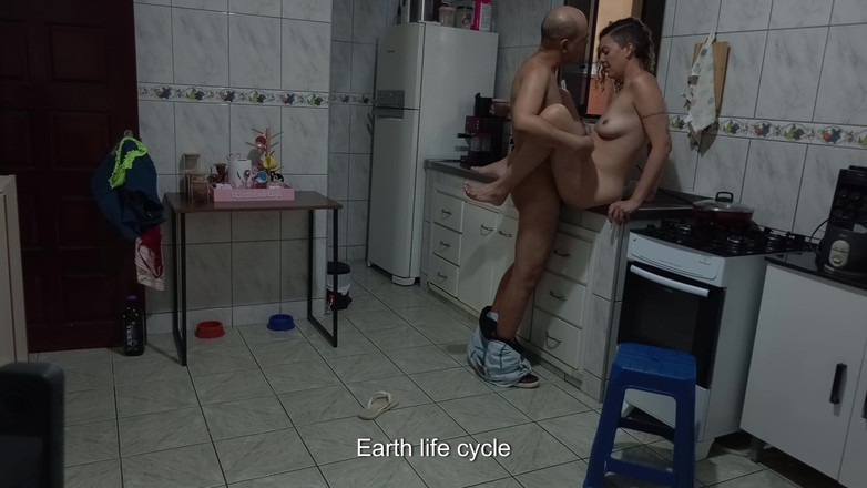 Gabi SweetCouplesStories: La giovane cameriera esegue servizi extra