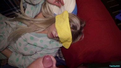 TabithaXXX: Napalona pasierbica nieświadoma macocha całej serii części 1-4