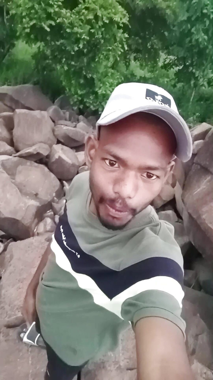 Ansu 143x: बाहर मुट्ठी घुसाने का मजा लें