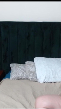 Seks pantat besar menunjukkan bogel seks melancap khas