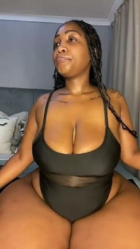 Striptis & pussyplay bbw pantat montok