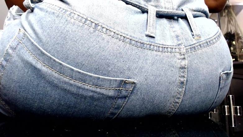 Maeling: College Teens Ruined with Giant Ass