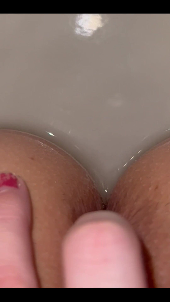 Dirtysecret: Il primo video con il culo di sempre
