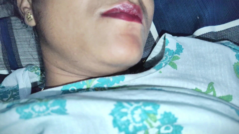 xshika: Indian Cheating Wife Invited the Neighbor’s Boy Home and Had...