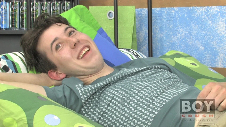 Boy Crush: Tòa tháp Michael Glass