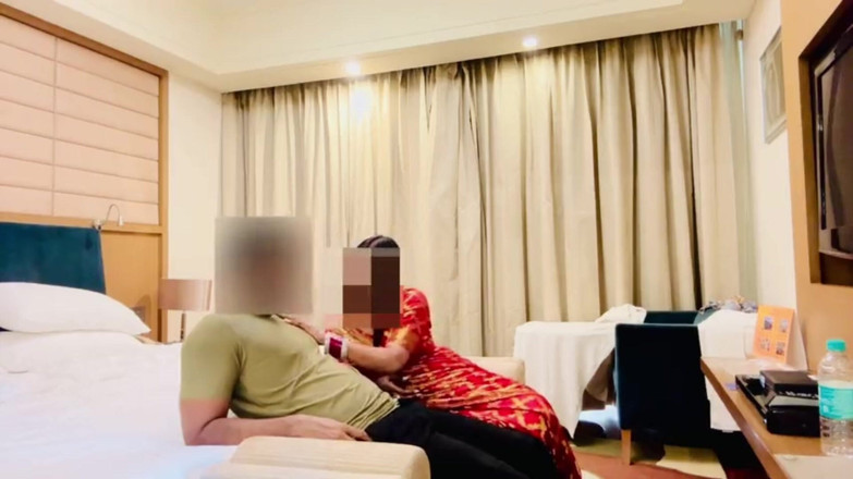 Nisha bhabhi ki chudai: After Marriage 1st Time Fuck in Hotel with Boyfriend