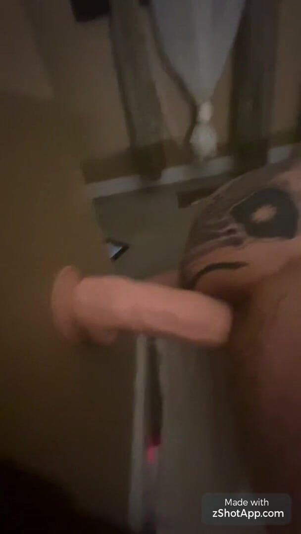 MzKiTTy91: Rabuda esposa fodendo pau monstro de 12 polegadas