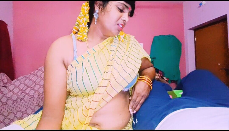 Honey lips: Indische Bhabi, ongelukkig met haar man, vroeg zwager om hulp