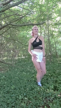 Vibrator anal în aer liber în pădure
