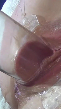8 Vagina Bem Aberta Transando Com Dildo E Vidro