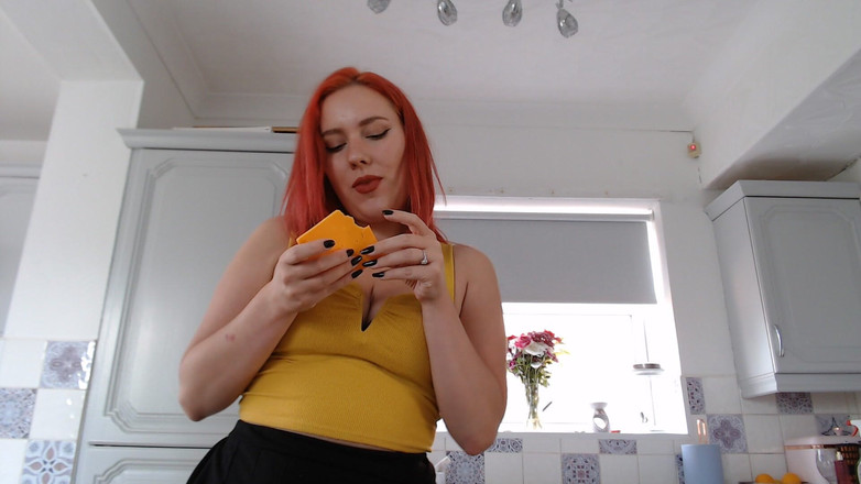 Ripley sweet studio: Giant Eats You untuk Makan Siang