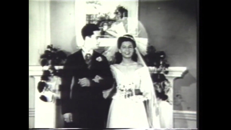 The Unforgettable: Penari menanggalkan pakaian