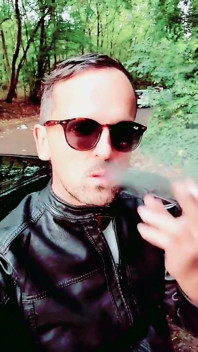 Il ragazzo in cam4 sexy da crociera nel parcheggio b321 a schwerin