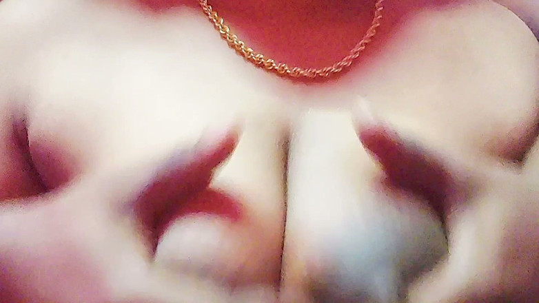 Desi Mohini: Nejlepší přítel mého manžela chce, abych sex video