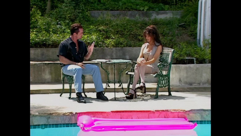 RATATATA!: 쇼나 에드워즈: 가슴이 큰 갈색 머리 여성으로, 강하게 섹스당하고 싶어