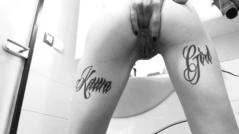 InkedKawaGirl: Dubur kecil menjolok