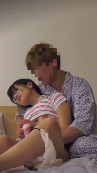 내 자지를 빨아주는 거유 밀프