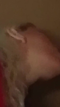 Blondine in Gloryhole