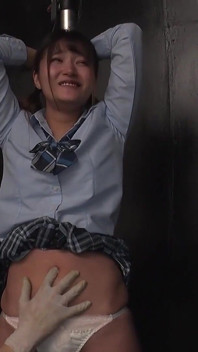 Belly Button Bliss: Mari Kagami's Sensational Navel Experience