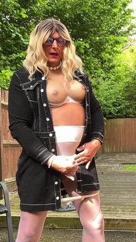 Amateur, Travesti Kellycd2022 en jean noir