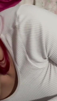 Melihat hottie ibu tiri saya berpakaian seperti zakar keras, dia menangkap saya dengan tangan merah