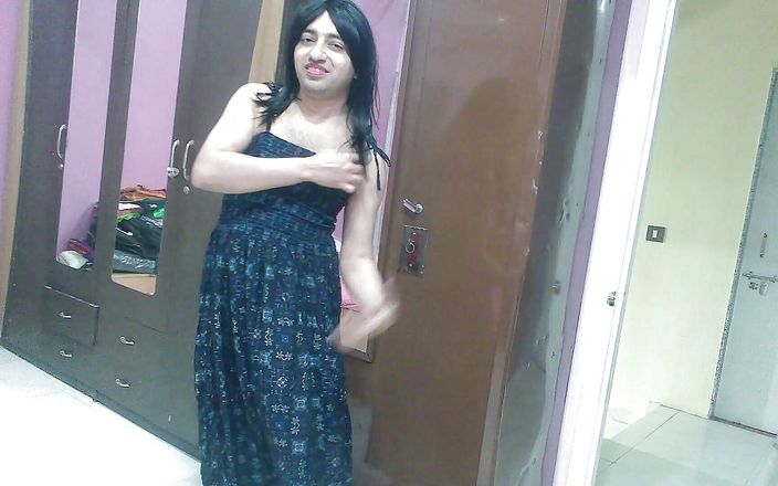 Cute & Nude Crossdresser: Hot Sissy Crossdresser Femboy Sweet Lollipop Pissing in A Drinking...