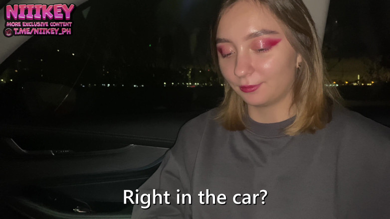 niiikey: Primo appuntamento di Tinder termina con il sesso in auto!...