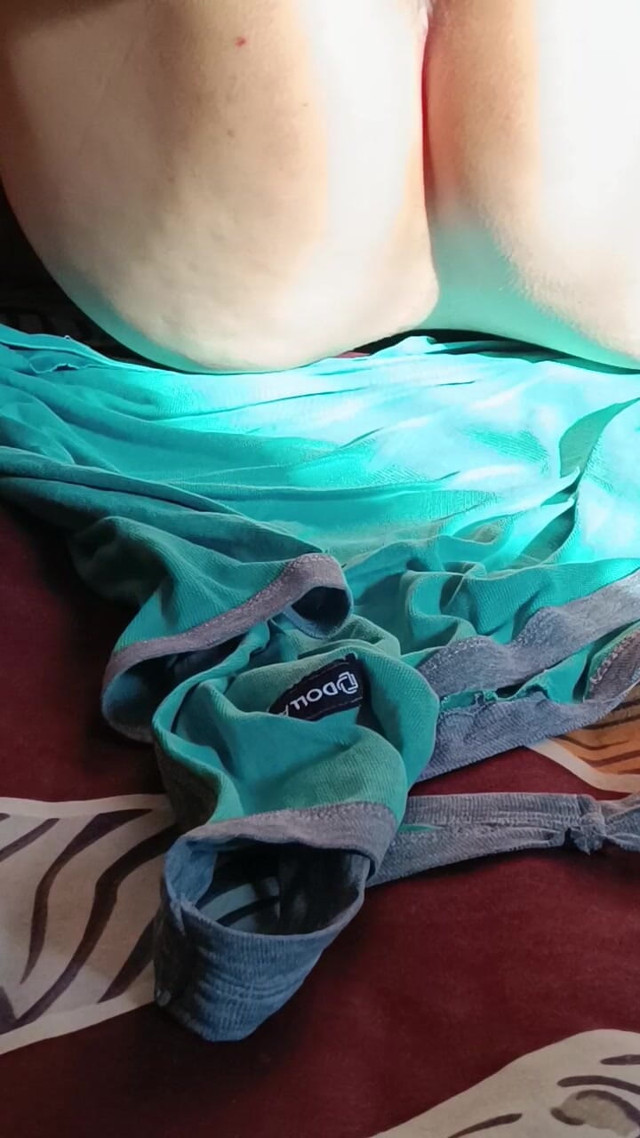 Desi Bhabhi (Mohini Lucknow Desi girl)
