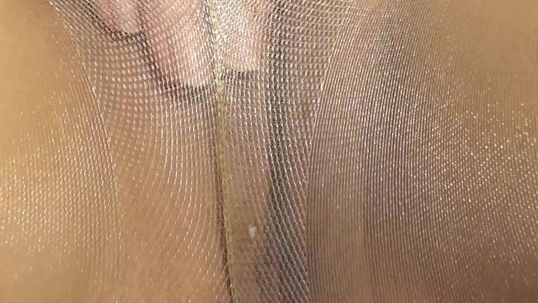 Asians in love: Pantyhose fetish Asia