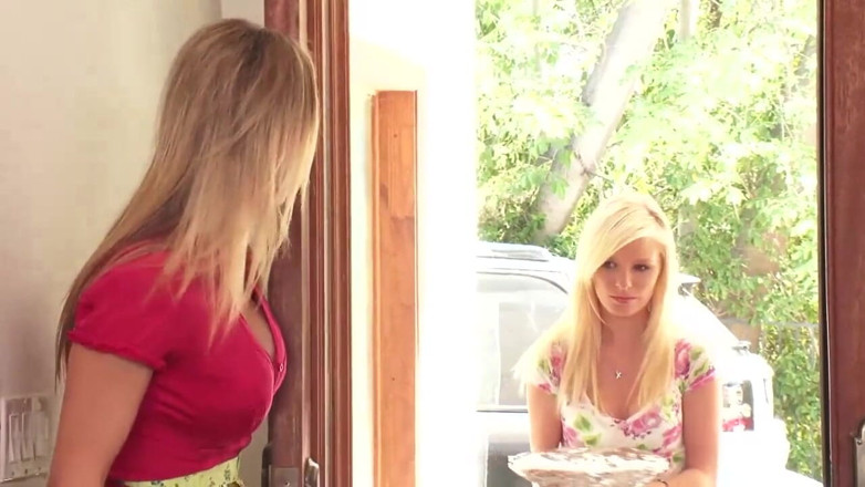 Lesbian Illusion: Čaj a muffin párty (celý film)