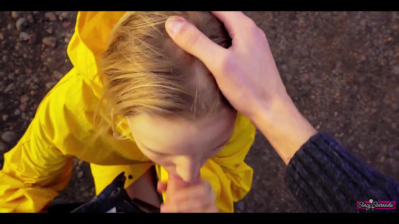 Stacy Starando: 我遇到了前女友，青少年荡妇，她提出在街上吹箫。