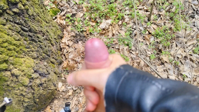 Bayer911: Na zewnątrz sikanie, wank i spust