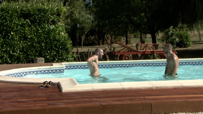 UK Naked Men: Deep!