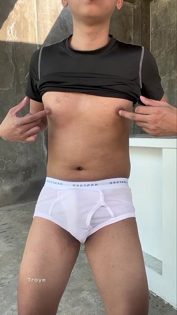 Cute Sport Twink Outdoor Masturbation (Troye Asian)