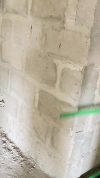 Můj přítel mě žádá, abych pracovala, než mi dá peníze Stil mě ošuká