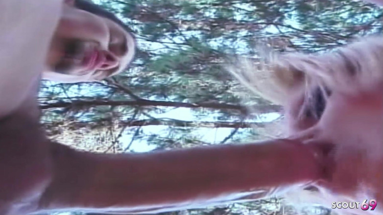 Shemale TS Collection: Blonďatá hubená tranny venku z tinder rande anální šukání