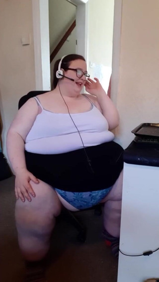 SSBBWLadyBrads: Awek montel super saiz menikmati donat daripada bosnya
