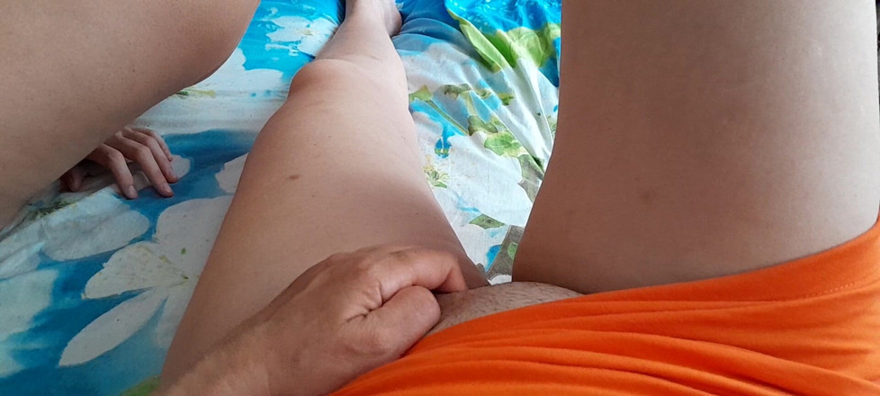 Lesbian-candys: Eu assisto meus vizinhos lésbicos e me masturba