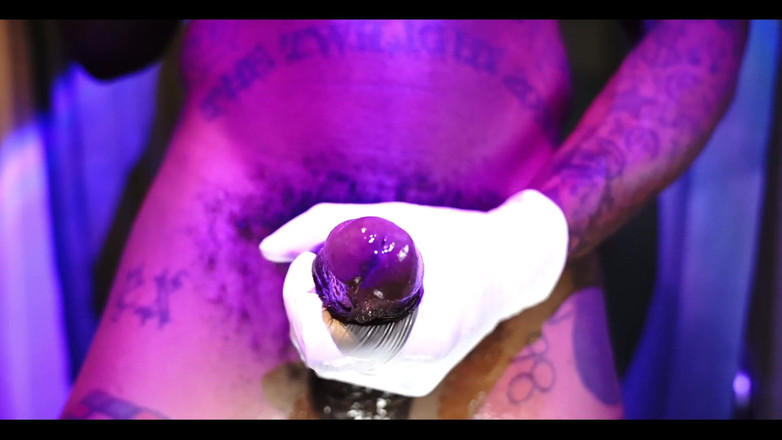 Hallelujah Johnson: बड़े काले बालों वाले लंड की पूजा Hallelujah Johnson (नीचे इतने ऊपर के रूप में)