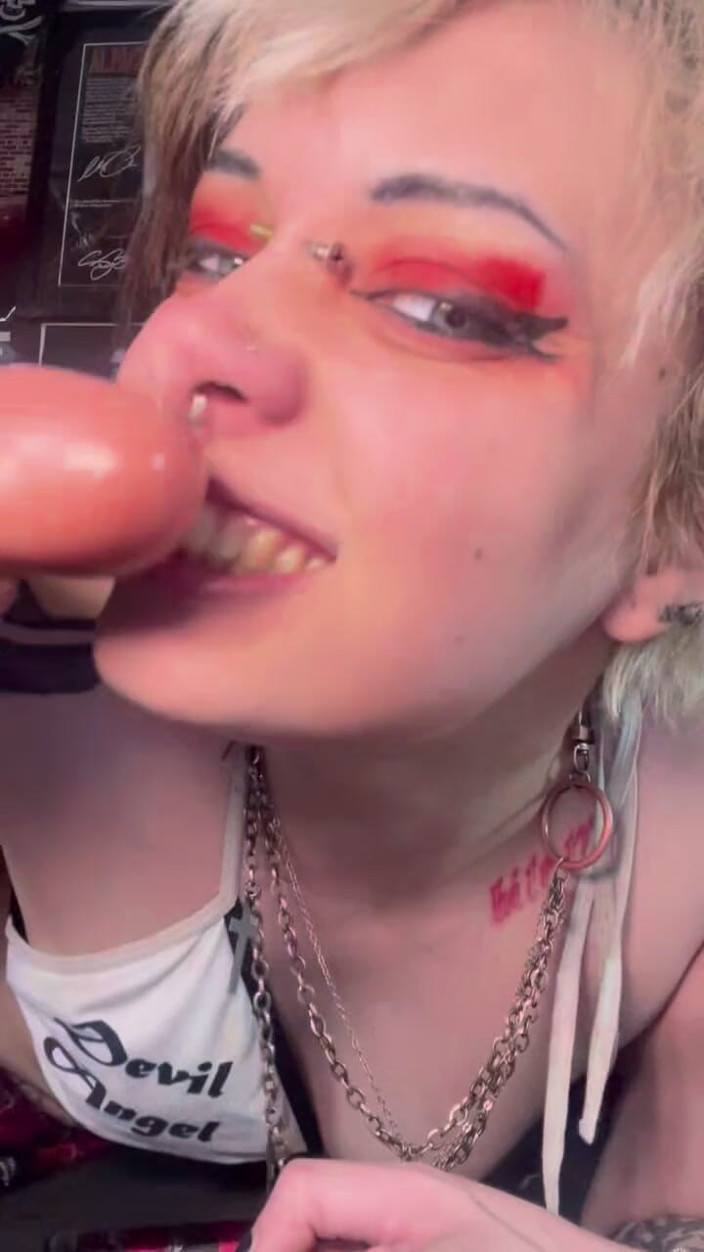 Glitterqueen1999: Nos fetiš roztomilá goth tře tvého ptáka po celém jejím...